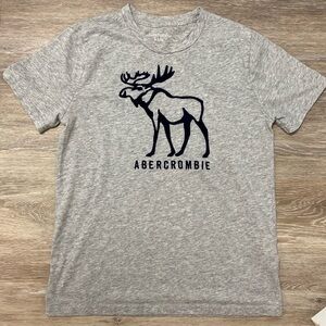 Abercrombie Kids Gray Moose T Shirt size 11/12 Boys Girls